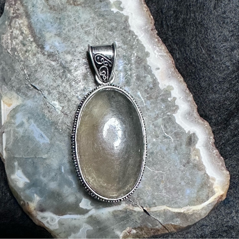 Artisan handcrafted, jewelry fluorite Pendant Bezel Set Cabochon Art To Wear